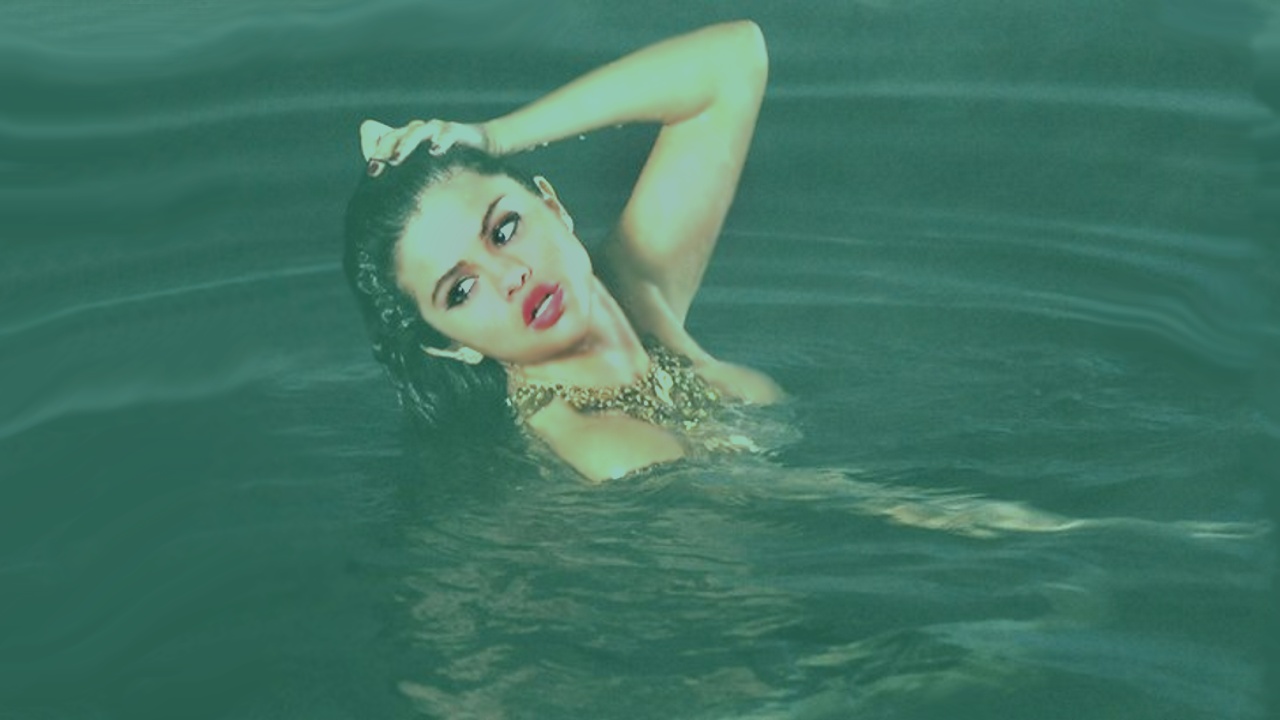 Selena Gomez : Wide Screen ( 1280 x 720 ) wallpaper.